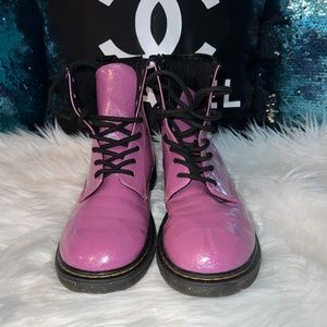 Dr. Martens kids size 5 ( Dark pink glitter)